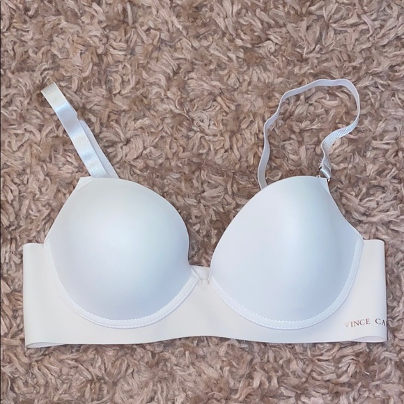 VINCE CAMUTO bra